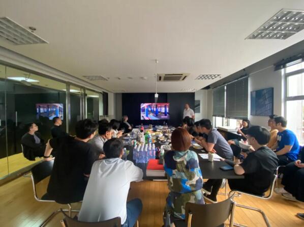 霍曼應(yīng)邀前往GMP管理公司與設(shè)計師進行技術(shù)交流