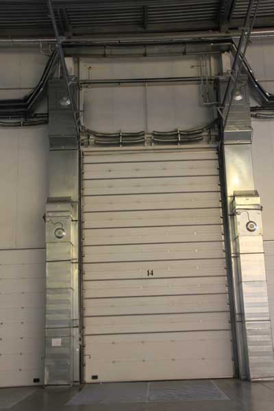 大型工業(yè)提升門及多塊分節(jié)提升門