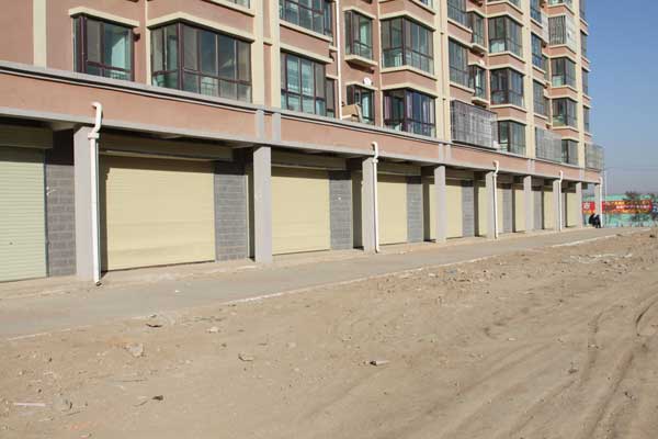 蘭州市高新開發(fā)區(qū)經(jīng)濟適用房工業(yè)門案例 - 中出網(wǎng)-智能出入口與停車充電門戶