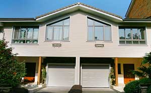 上海紫園車庫門案例 - 中出網(wǎng)-智能出入口與停車充電門戶