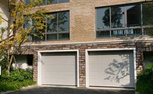 鄭州建業(yè)森林半島車庫(kù)門案例 - 中出網(wǎng)-智能出入口與停車充電門戶