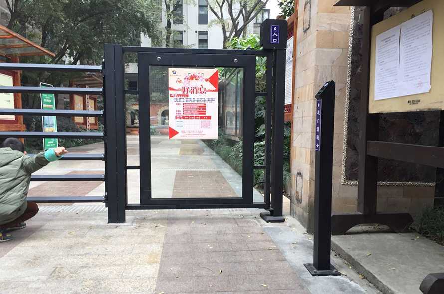 電動(dòng)鋅鋼小門