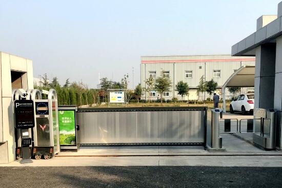 車牌識(shí)別-河南中帥醫(yī)藥有限公司 - 中出網(wǎng)-智能出入口與停車充電門戶