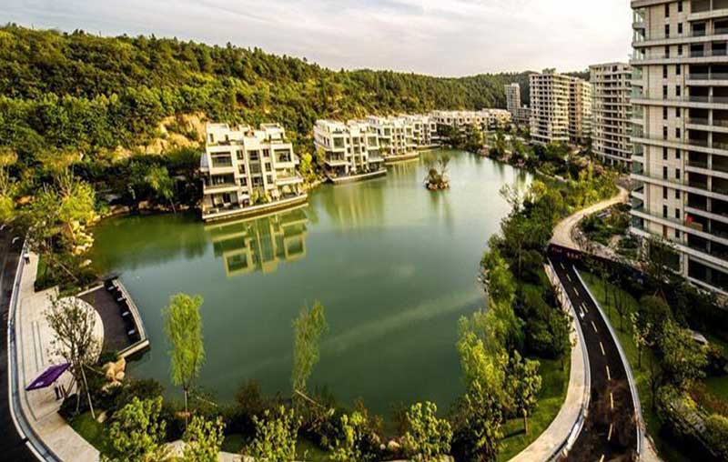 南京中惠紫氣云谷智能一卡通停車場系統(tǒng)案例 - 中出網(wǎng)-智能出入口與停車充電門戶