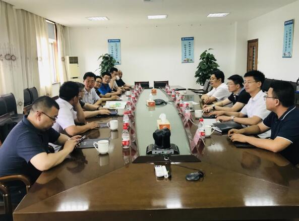 東南大學(xué)無(wú)錫國(guó)際校區(qū)張繼文常務(wù)副校長(zhǎng)一行來(lái)公司調(diào)研