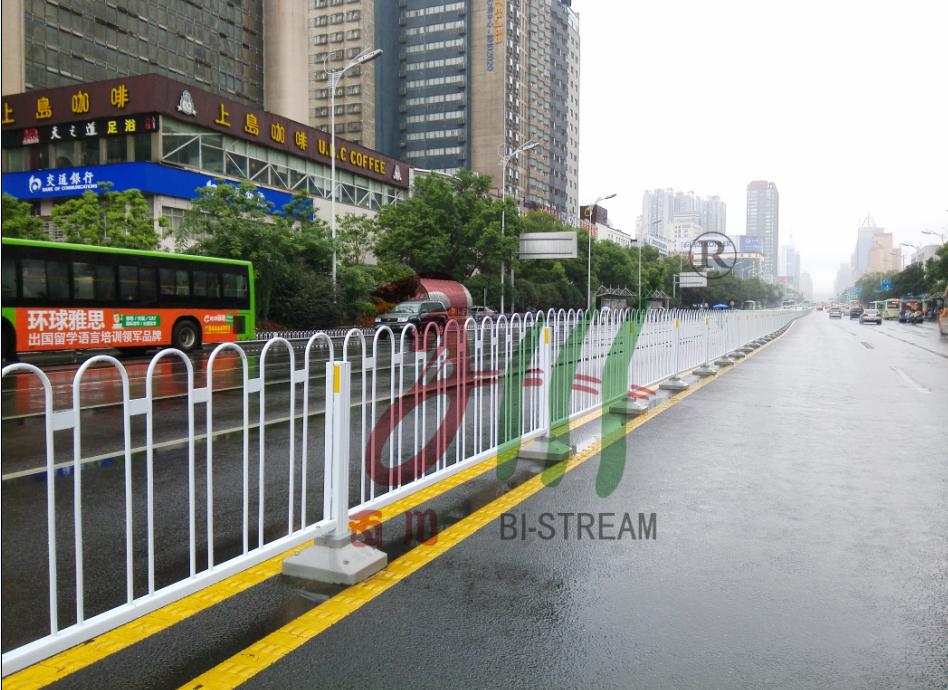 熱鍍鋅靜電噴涂京式護欄