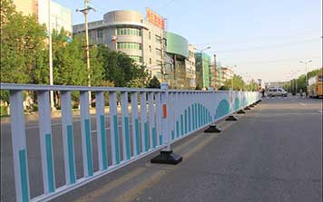 不銹鋼護(hù)欄 - 防眩板鋼質(zhì)護(hù)欄