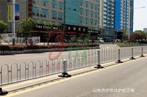 山東濟寧京式護欄工程 - 中出網(wǎng)-智能出入口與停車充電門戶