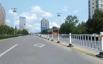 靜電噴涂鋼護(hù)欄