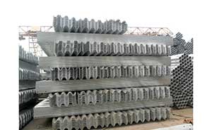 熱鍍鋅護(hù)欄板