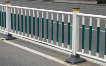 公路護欄
