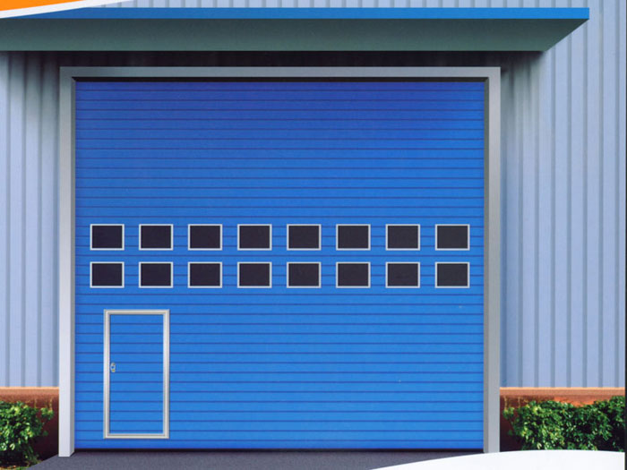 珠海格力工廠工業(yè)門電機案例 - 中出網-智能出入口與停車充電門戶