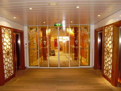 新豪華游輪“AIDA Luna”號開始處女航自動門案例 - 中出網-智能出入口與停車充電門戶