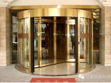 旋轉(zhuǎn)門