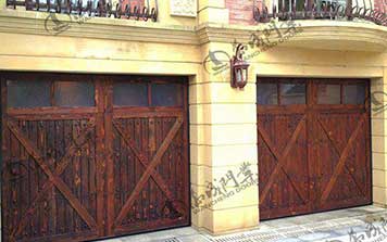 實(shí)木鋁合金車庫門