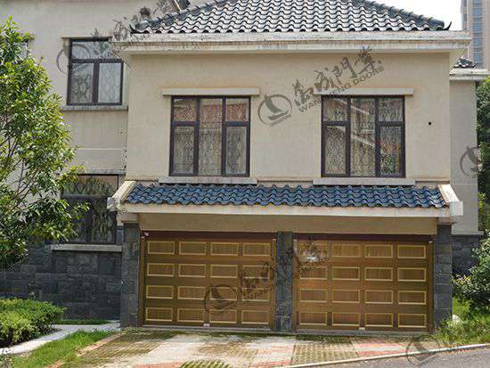 實(shí)木鋁合金車(chē)庫(kù)門(mén)