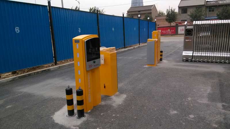 廈門威龍大廈停車場系統(tǒng)案例 - 中出網(wǎng)-智能出入口與停車充電門戶