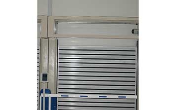 硬質(zhì)快速門