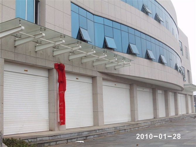 卷簾車庫(kù)門