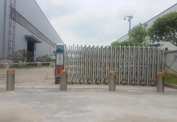 如何正確安裝百勝自動升降地柱？