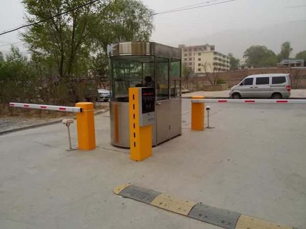 西寧市林業(yè)小區(qū)停車場系統案例 - 中出網-智能出入口與停車充電門戶