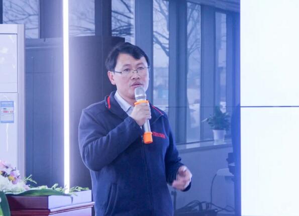 行業(yè)產品銷售中心總監(jiān)熊祥先生