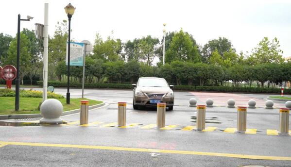 實現(xiàn)“人車分流”，維護(hù)道路交通安全