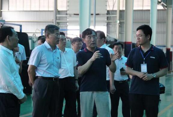 省委常委、省紀(jì)委書記馬森述蒞臨百勝智能調(diào)研指導(dǎo)