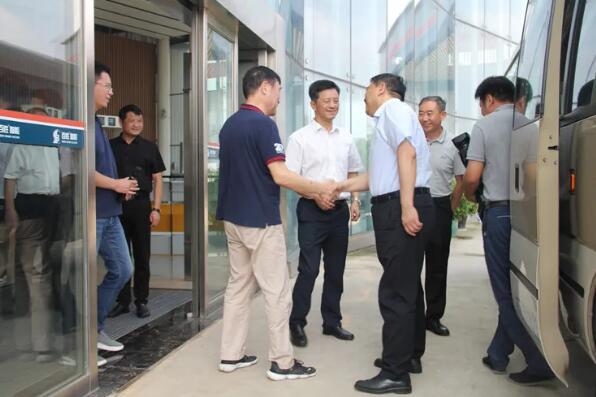 市委常委、市委組織部部長李鎮(zhèn)發(fā)蒞臨百勝智能調(diào)研、指導(dǎo)