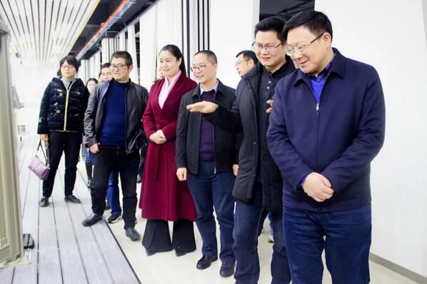 南航黨委領導一行詳細了解百勝產品的功能特性與研發(fā)創(chuàng)新