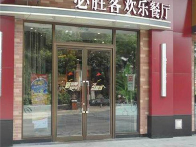 必勝客肯德基門(mén)案例 - 中出網(wǎng)-智能出入口與停車(chē)充電門(mén)戶