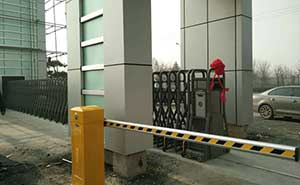 肥鄉(xiāng)區(qū)威英鍋爐道閘案例 - 中出網(wǎng)-智能出入口與停車充電門戶