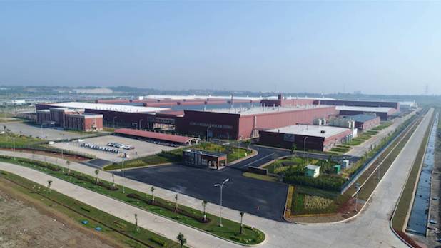 自豪！南北德信838系列懸浮門與上汽通用五菱一同走出國門