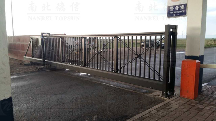 集安市合泰機電貿易有限公司818L對開懸浮平移門 - 中出網-智能出入口與停車充電門戶