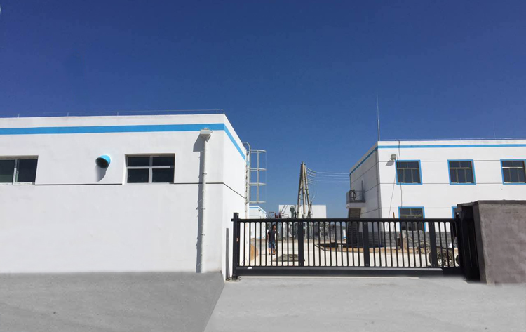 朔州市平魯區(qū)石堂山風(fēng)電廠無(wú)軌懸浮門案例 - 中出網(wǎng)-智能出入口與停車充電門戶