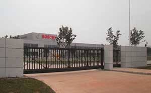 成都博世科技集團智能無軌懸浮門工程案例 - 中出網(wǎng)-智能出入口與停車充電門戶