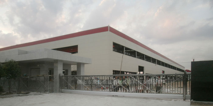 河南南陽力矩科技智能無軌懸浮門工程案例 - 中出網(wǎng)-智能出入口與停車充電門戶