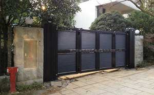 桂林5號公館智能無軌懸浮門工程案例 - 中出網(wǎng)-智能出入口與停車充電門戶