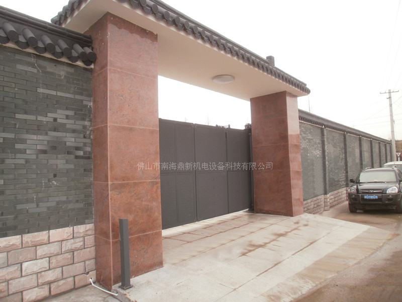 溧陽市田家山村委會智能無軌懸浮門工程案例 - 中出網(wǎng)-智能出入口與停車充電門戶