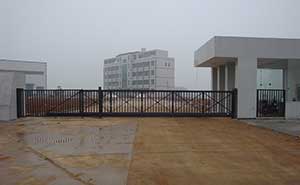 湖南省怡昌機(jī)電工貿(mào)有限公司智能無軌懸浮門工程案例 - 中出網(wǎng)-智能出入口與停車充電門戶