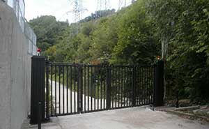 白山國(guó)家電網(wǎng)智能無(wú)軌懸浮門工程案例 - 中出網(wǎng)-智能出入口與停車充電門戶