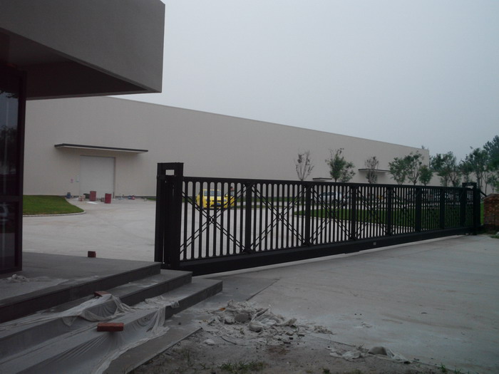 石家莊正定縣城智能無軌懸浮門工程案例 - 中出網-智能出入口與停車充電門戶