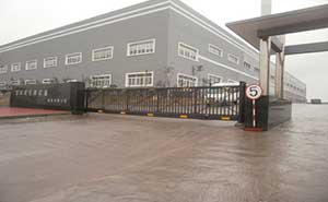 重慶新紅旗缸蓋制造有限公司智能無軌懸浮門工程案例 - 中出網-智能出入口與停車充電門戶