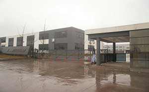 重慶華豐鋁業(yè)集團智能無軌懸浮門工程案例 - 中出網-智能出入口與停車充電門戶