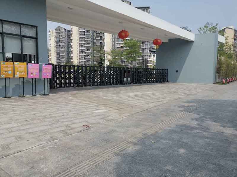 （安翔3號）深圳市龍華區(qū)華南實驗學校 - 中出網(wǎng)-智能出入口與停車充電門戶