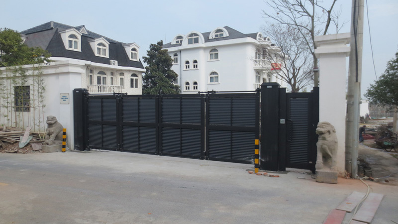 蘇州市洞庭山莊江南文人家具館裕德堂智能安全伸縮平移門工程案例 - 中出網-智能出入口與停車充電門戶