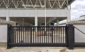 南寧軌道交通集團(tuán)5米（1）智能安全伸縮平移門工程案例 - 中出網(wǎng)-智能出入口與停車充電門戶