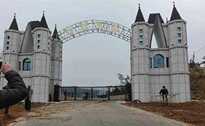 湖北有鄰開(kāi)泰-DD4A智能安全伸縮平移門工程案例 - 中出網(wǎng)-智能出入口與停車充電門戶