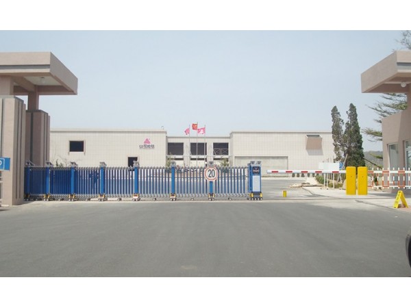 山花集團伸縮門案例 - 中出網(wǎng)-智能出入口與停車充電門戶