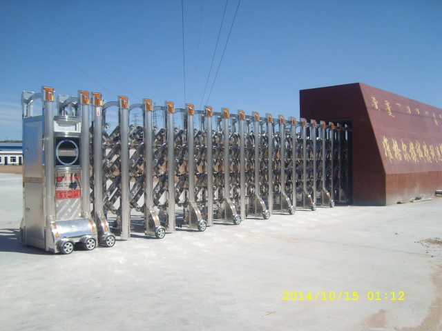 準(zhǔn)格爾旗誠德利運(yùn)輸公司伸縮門案例 - 中出網(wǎng)-智能出入口與停車充電門戶